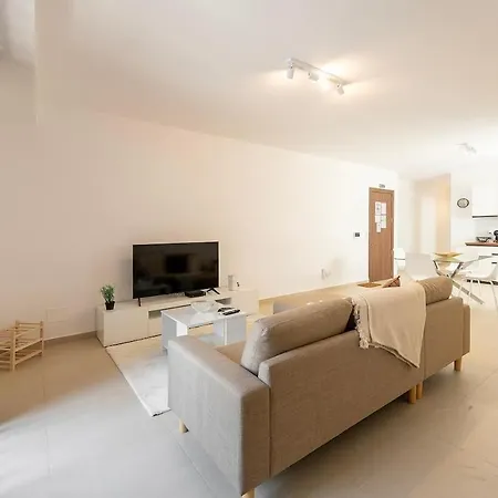 Tl7 - Modern 2-bedroom Haven * Мсида